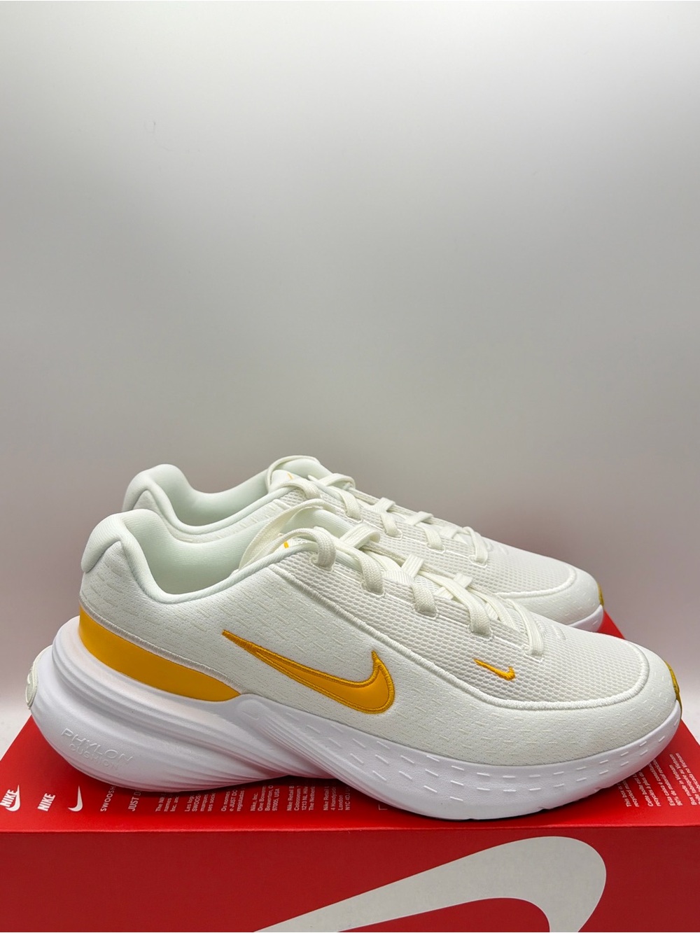 Nike Uplift SC University Gold IB2765-105 Men’s Size 11